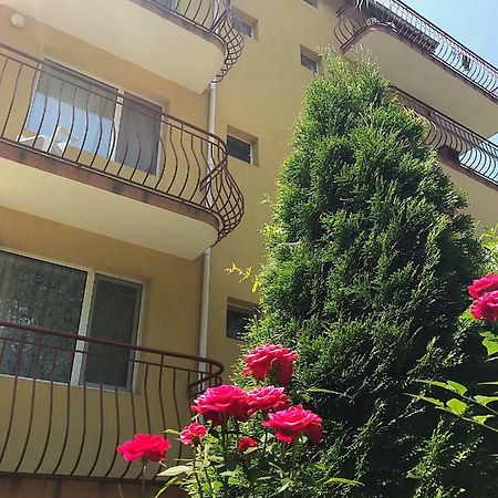 Guest House Villa Rose Primorsko Bagian luar foto