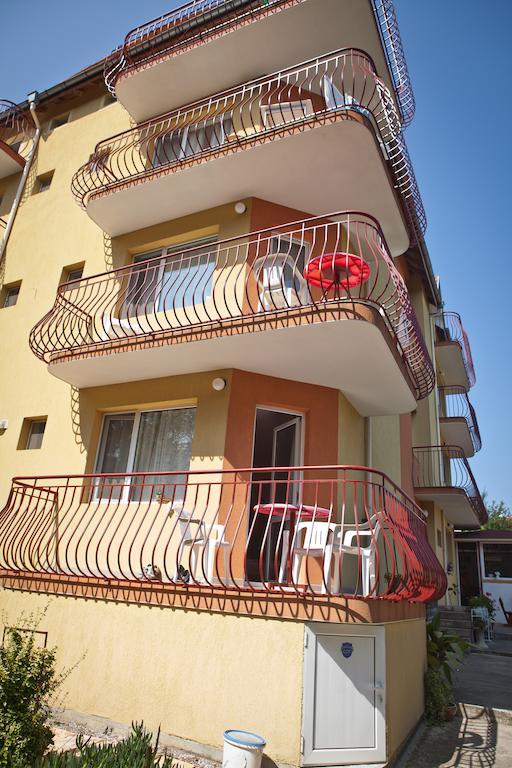 Guest House Villa Rose Primorsko Bagian luar foto