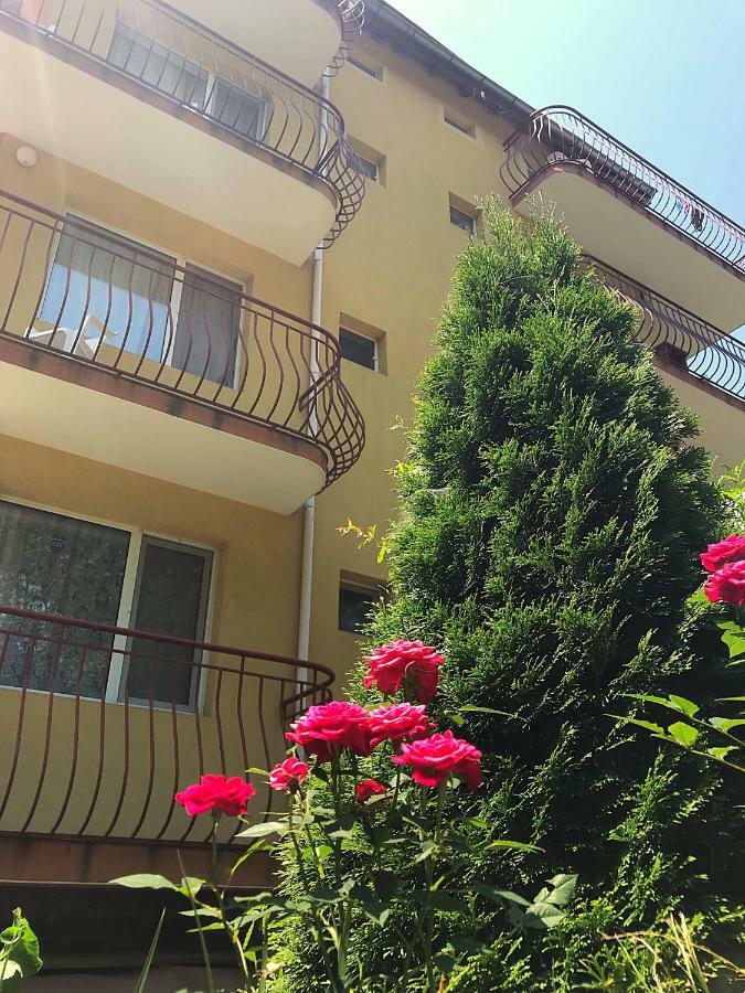 Guest House Villa Rose Primorsko Bagian luar foto